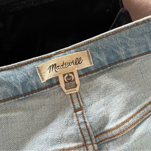 Madewell The High-Rise Slim Crop Boyjean in Dumas Wash: Ripped Edition - Picture 6 of 9